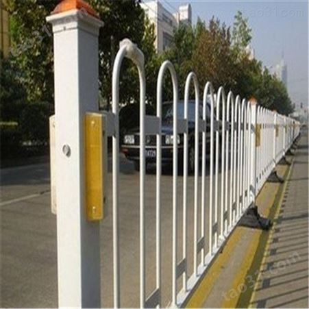 四川京式道路隔离栏厂家 批发人行道防护栏 生产护栏厂家