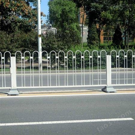 京式护栏 隔离护栏 人行道护栏 机动车道护栏
