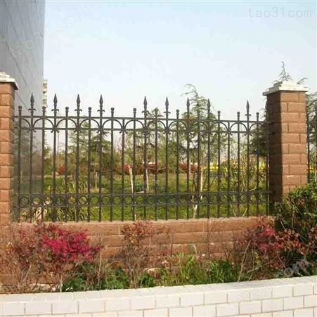 铁艺围墙护栏 厂区围墙栏杆 铸铁铁艺护栏