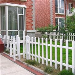 安平草坪护栏厂家 塑钢护栏 PVC庭院护栏 生产草坪护栏