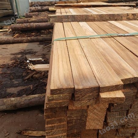 供应日本柳杉打木架木条不易断韧性好邦皓木业杉木方