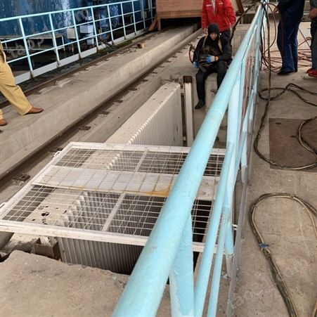 大庆水下切割钢管桩钢围堰 潜水打捞 本地公司 价格透明