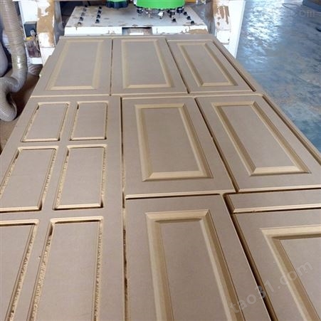 门板生产设备 速霸模压门板生产设备 全自动数控门板雕刻机