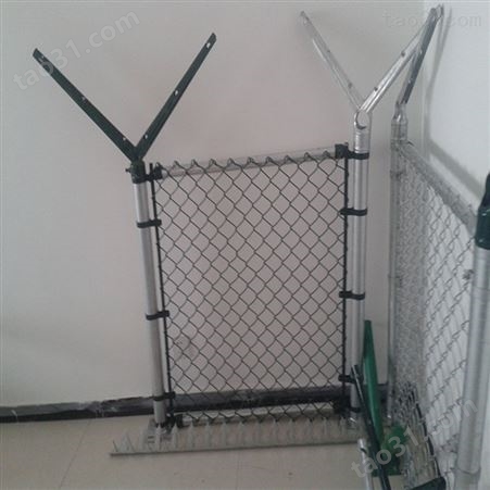 福建单臂刺绳支架 刺网支架 供应北美和中东勾花网护栏配件